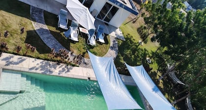 Spacious Family & Group Chalet w/ Pool & Hammock, Walk to Beach