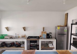 Private kitchen - Spacious Family & Group Chalet w/ Pool & Hammock, Walk to Beach (Monterrico)