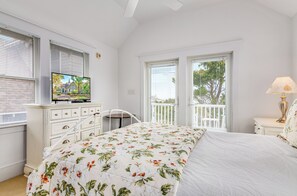 4 chambres, fer et planche à repasser, Wi-Fi, draps fournis