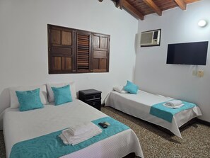 5 bedrooms, internet, bed sheets