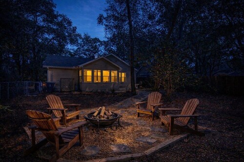 Coastal Comfort- Intracoastal Waterway Escape