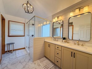 Shower, towels - The Talisman - 5 BR Home w/Private Pool & Elevator (Southern Shores)