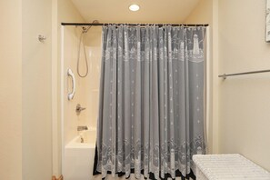 Shower, towels - Seven Seas - 4 BR Oceanfront Home w/Private Pool & Ocean Views (Southern Shores)
