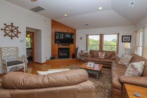 TV, video games, table football - Something To Sea - 5 BR Home w/Private Pool & Amenities Galore (Southern Shores)