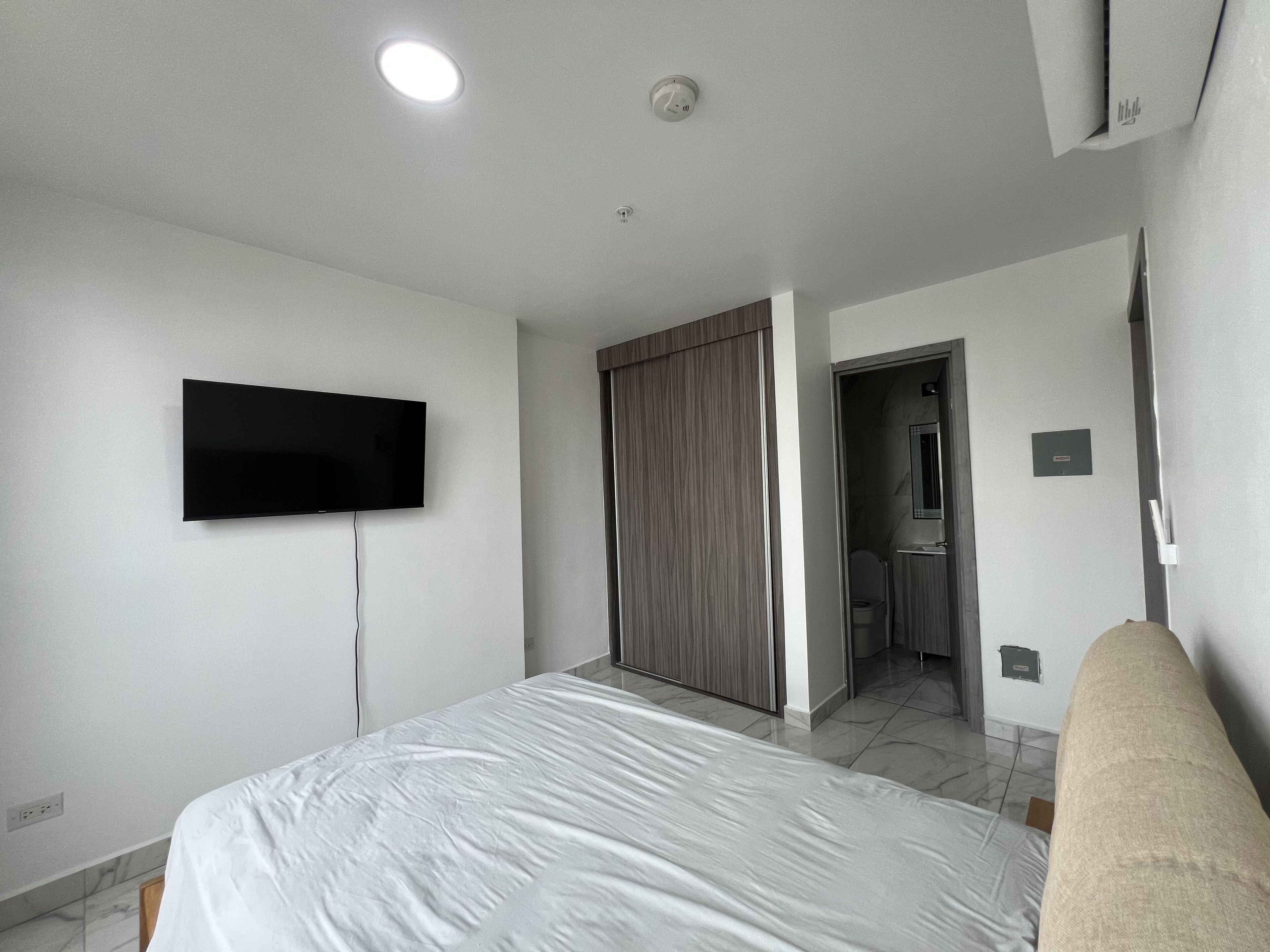 Executive Apartment, Balcony, City View | Minibar, individually decorated, individually furnished, free WiFi