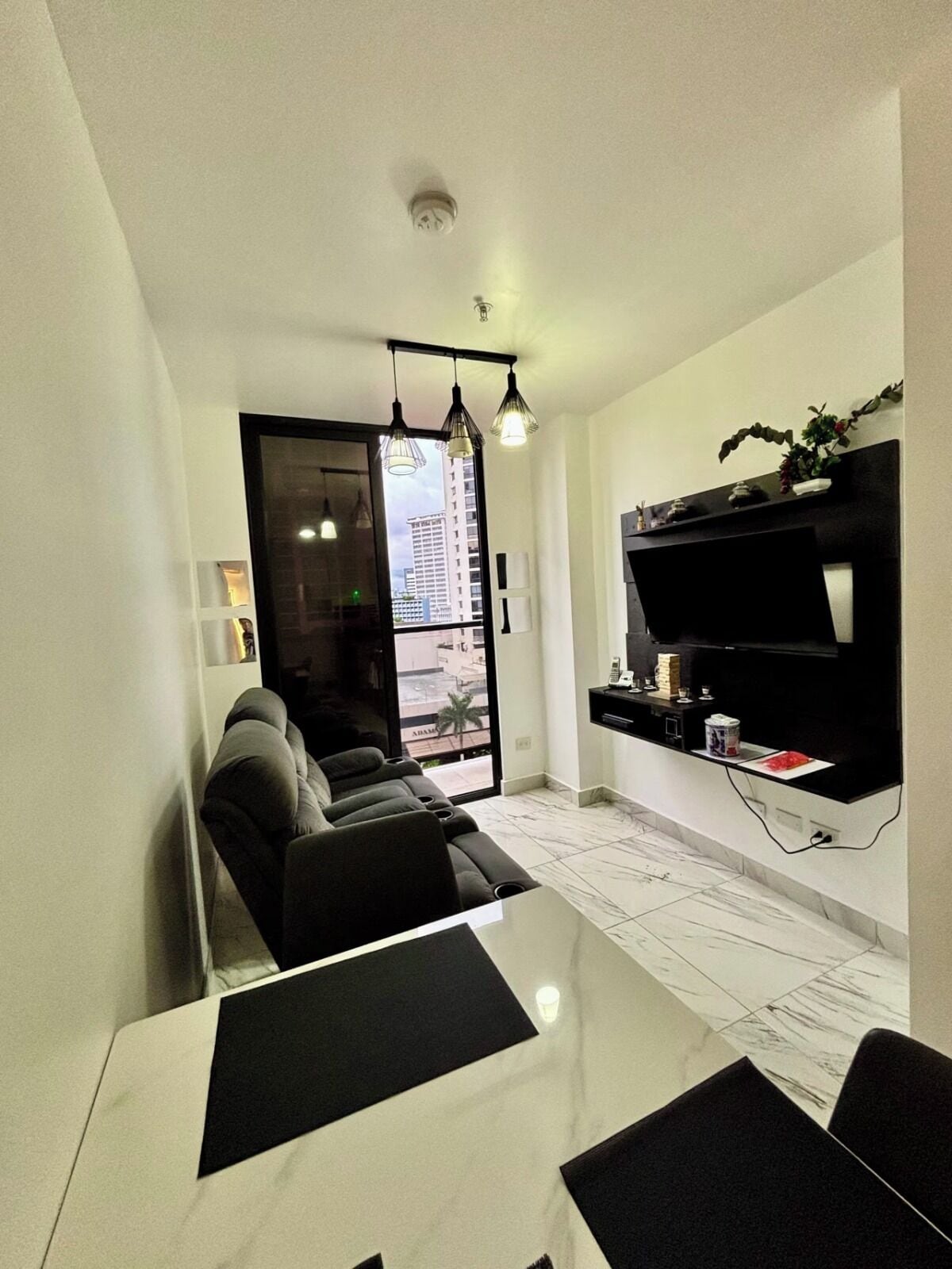 Minibar, espace de travail pour ordinateur portable