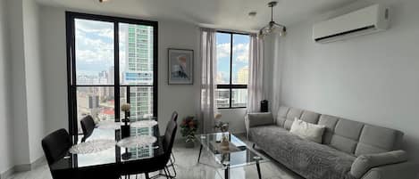 Departamento Deluxe, balcón, vista a la ciudad | Vista desde la habitación