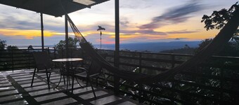 Rio Celeste Nature View (Blue River access)