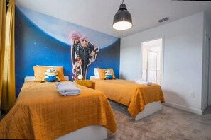 House - Family Villa Private Pool Spa Arcade Sleeps 22 (Davenport)