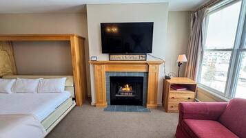 1 bedroom, internet, bed sheets