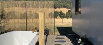 Farm Stay cabin with Outdoor Bath