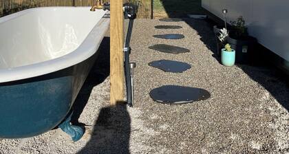 Farm Stay cabin with Outdoor Bath
