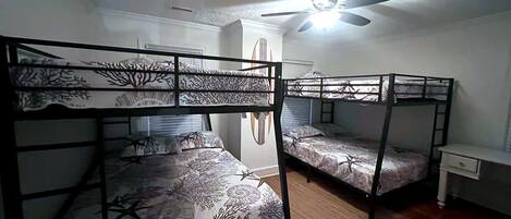 2 Schlafzimmer, Bügeleisen/Bügelbrett, Internetzugang, Bettwäsche