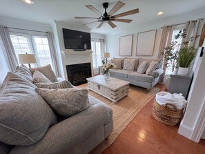 Smart TV - Beachside Townhouse Walk to Ocean/wheel &boardwalk (Myrtle Beach)