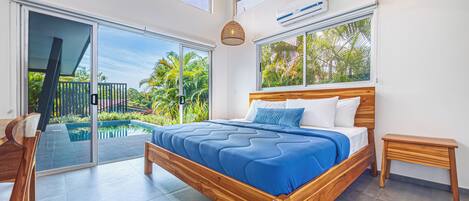 3 chambres, bureau, Wi-Fi gratuit, draps fournis