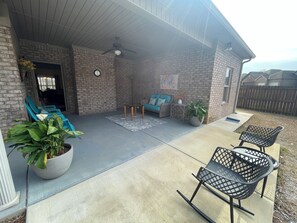 Terrace/patio - Charming 3BR/2BA Gem Just South of Tuscaloosa! (Tuscaloosa)
