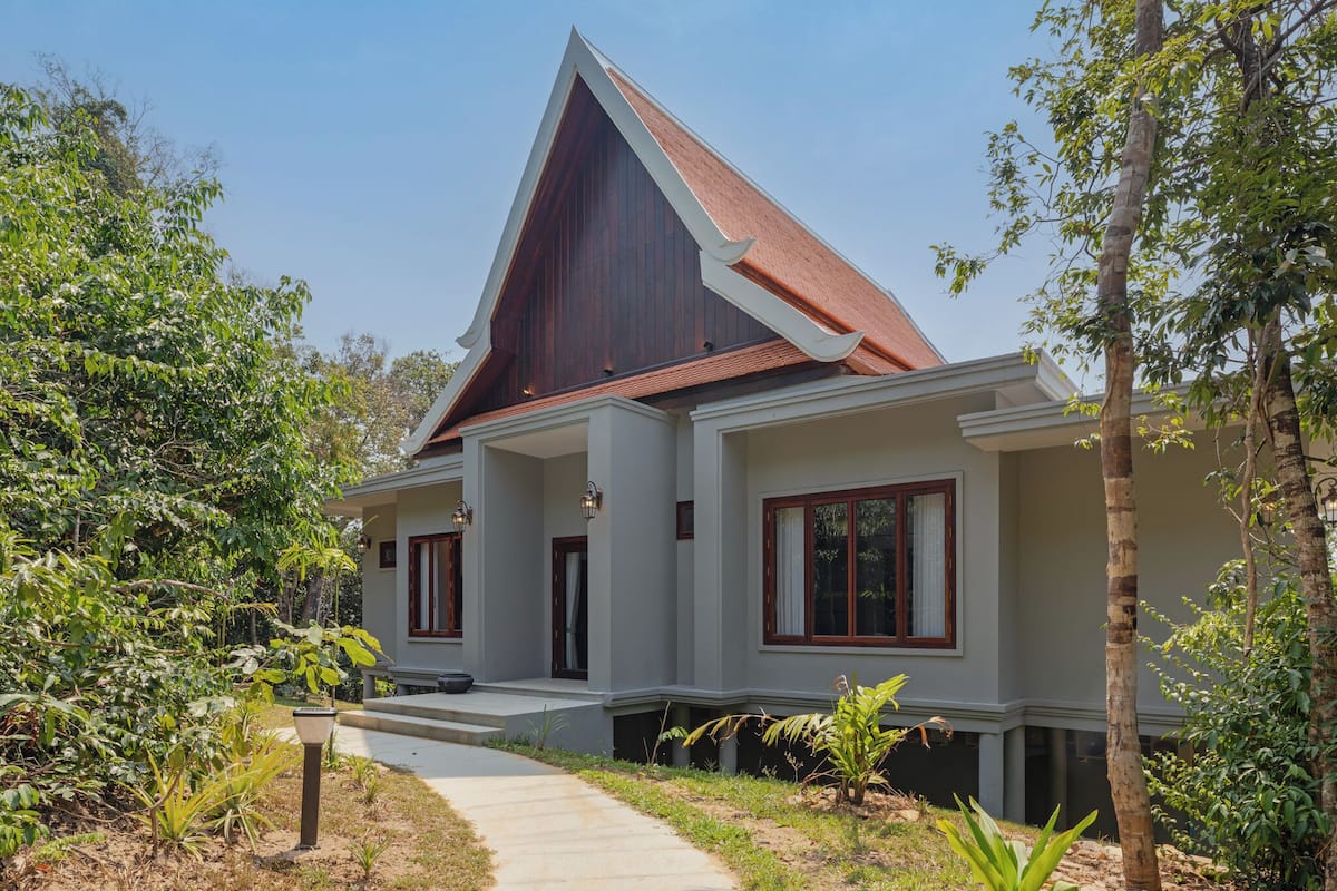 Executive Villa, Multiple Beds, Balcony, Ocean View | In-room safe, desk, laptop workspace, blackout drapes