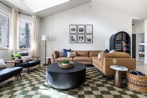 Living area - Flagstaff Retreat with Hot Tub (Flagstaff)