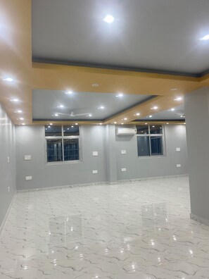 Interior - Spacious Stay Near Bodh Gaya – AC Rooms, Lawn & Banquet Hall (Bodh Gaya)