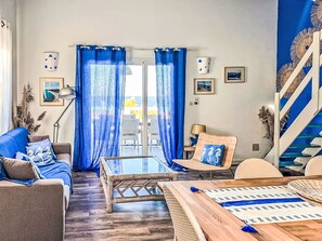 TV - Casa Blue by Interhome (Sainte Lucie Porto Vecchio)