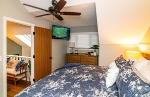 1 habitación, tabla de planchar con plancha, wifi gratis y ropa de cama