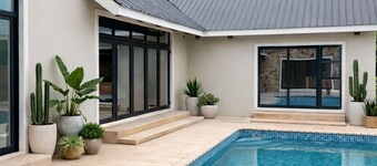 Luxury 7 Bedroom with Pool & Gym. 10 Mins to Falls