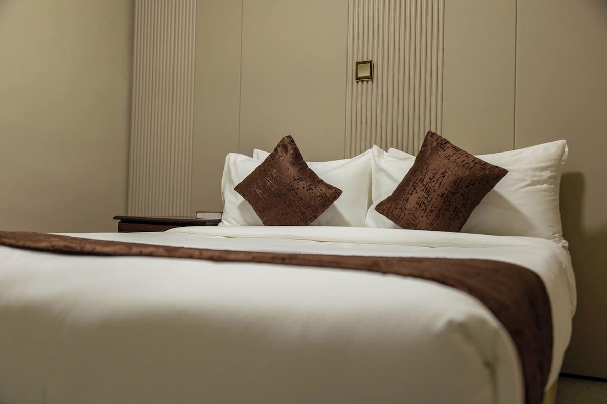 Standard Double Room | Desk, laptop workspace, free WiFi