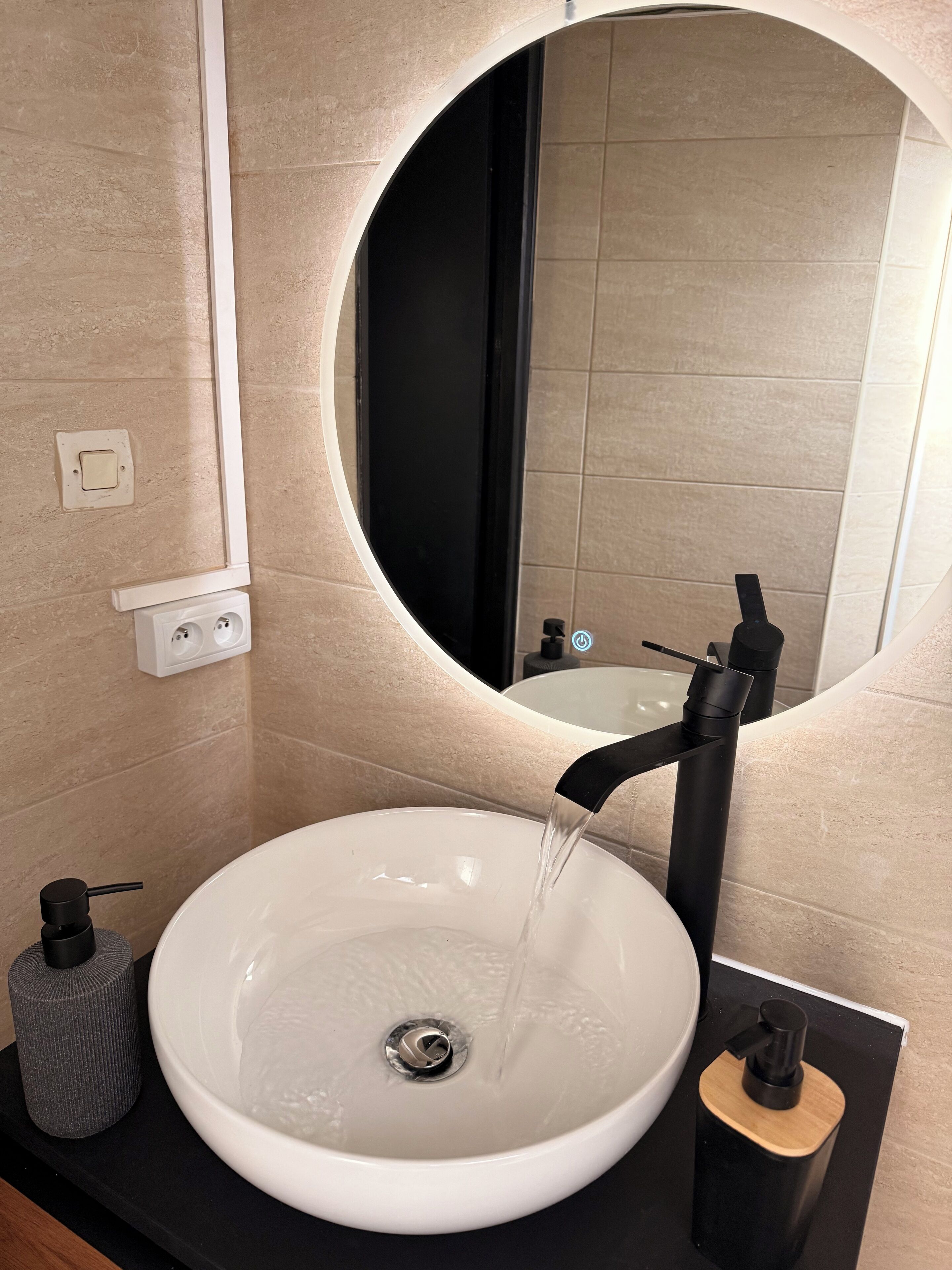 Jetted bath, hair dryer, towels, soap