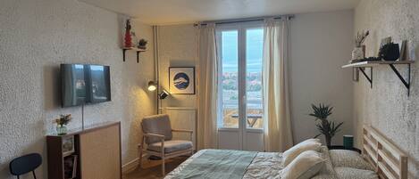 Desk, iron/ironing board, free WiFi, bed sheets