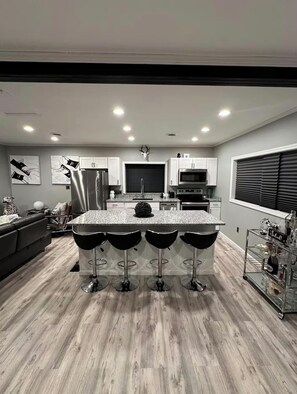 Luokittelematon kuva, 2 kautta 11, painike