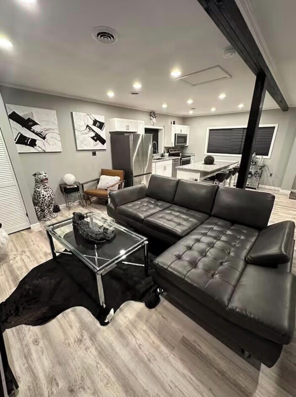 Luokittelematon kuva, 1 kautta 11, painike