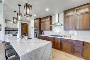 Fridge, microwave, stovetop, dishwasher - 5 Mi to Flathead River: Serene Mountain-View Gem! (Columbia Falls)
