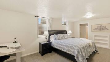 2 bedrooms, desk, iron/ironing board, travel crib