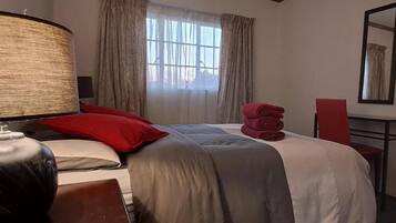 Apartamento clássico, 1 cama de casal e sofá-cama, para não fumantes, banheira | Individualmente decorados, individualmente mobiliados, Wi-Fi de cortesia