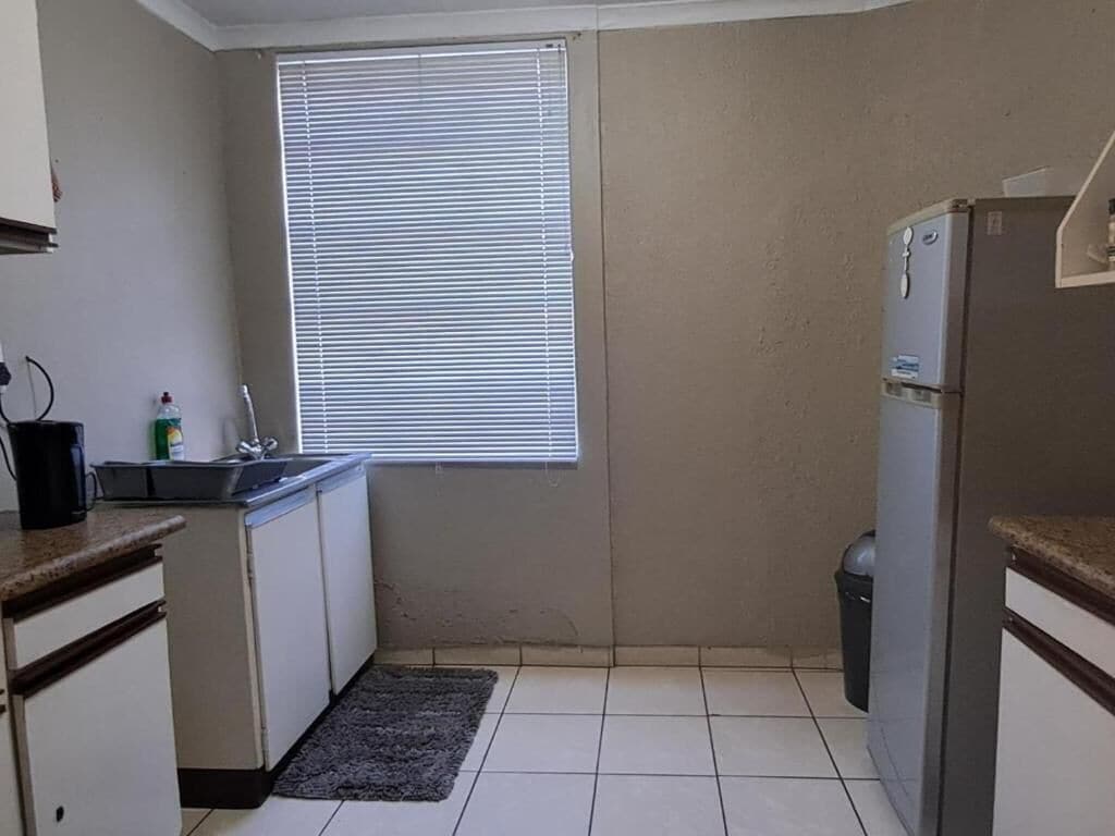 Apartment, 2 Bedrooms, Kitchen, Garden View | Private kitchen | Electric kettle