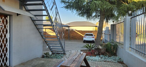 Apartment, 2 Bedrooms, Kitchen, Garden View | Terrace/patio