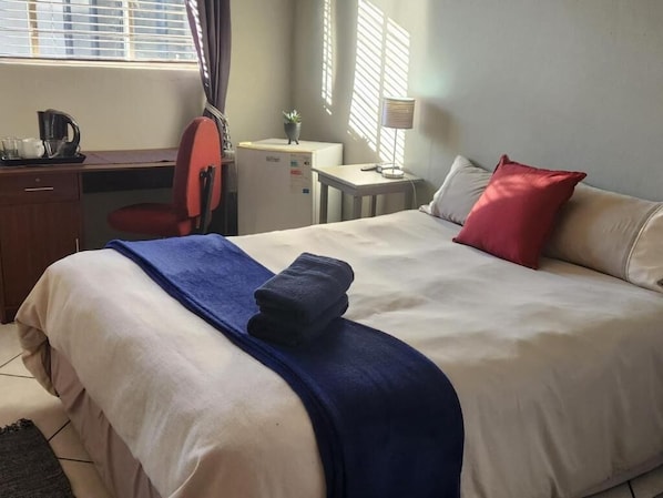 Standard-Doppelzimmer, Nichtraucher, eigenes Bad