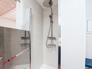 Bathroom - Hauts de la Madrague by Interhome (Saint Cyr sur Mer La Madrague)