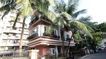 Classic Studio, City View