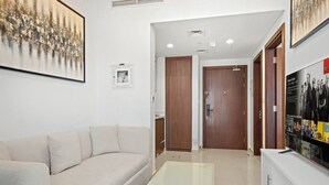 Living area - FIRST CLASS |1BR| Walk to Dubai Mall | Canal Views (Business Bay)