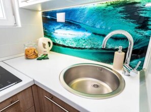 Apartment (Superior One Bedroom Apartment with S) | Private kitchen | Fridge - Villa Goldfield (Gradac)