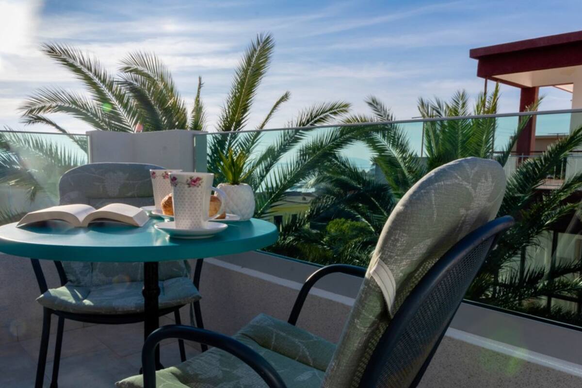 Studio (Studio Apartment with Sea View and Ba) | Balcony