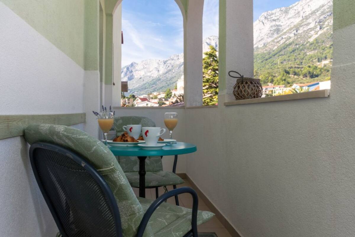 Apartment (One Bedroom Apartment with Balcony) | Balcony