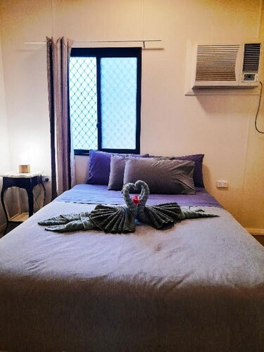 15 ON DUNDEE- Including pool & WiFi