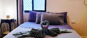 15 ON DUNDEE- Including pool & WiFi