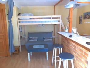 Interior - Just 5 minutes from the town center, this apartment is ideal for a small family. (Cauterets)