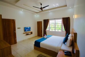 Luxury Suite, Balcony, Mountain View