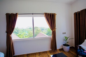 Luxury Double Room, Balcony, Mountain View | Interior