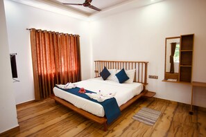 Luxury Double Room, Balcony, Mountain View