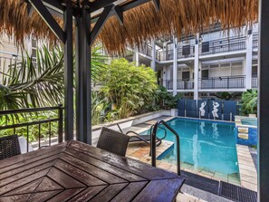 Outdoor pool - Paradiso Paradise 336 3BRM Oceanfront (Kingscliff)